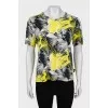 T-shirt in mixed color print
