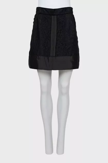 Mini skirt with lace