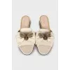 Leather slippers with decor