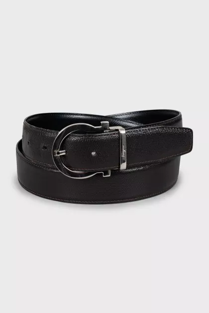 Men's leather belt with embossing