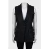 Fitted vest with patch pockets