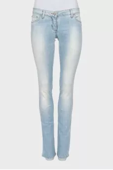 Light blue mid-rise jeans