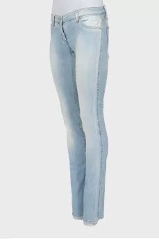 Light blue mid-rise jeans