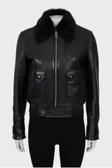 Leather jacket with fur collar