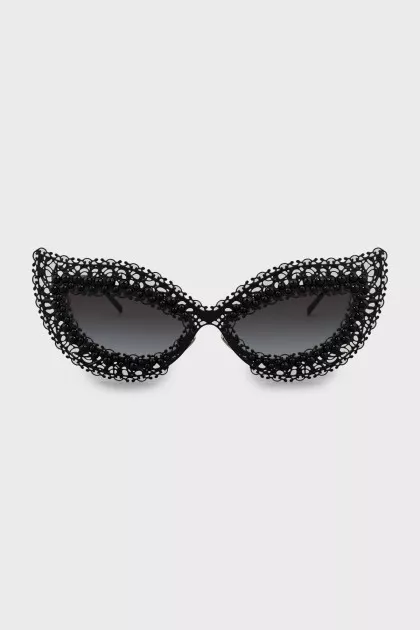 Sunglasses with patterned frames