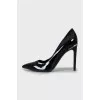 Patent leather stiletto pumps
