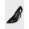Patent leather stiletto pumps