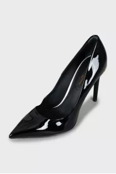 Patent leather stiletto pumps