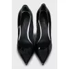 Patent leather stiletto pumps