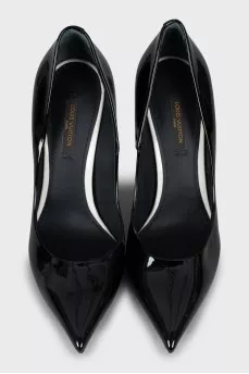 Patent leather stiletto pumps
