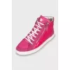 Pink sneakers with embroidered logo