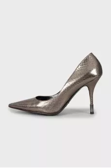Silver pointed toe shoes