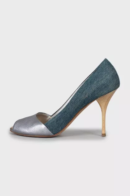 Leather and textile stiletto heels