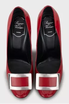 Patent leather shoes with buckle