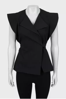 Fitted vest with tag