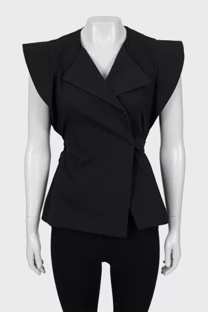 Fitted vest with tag