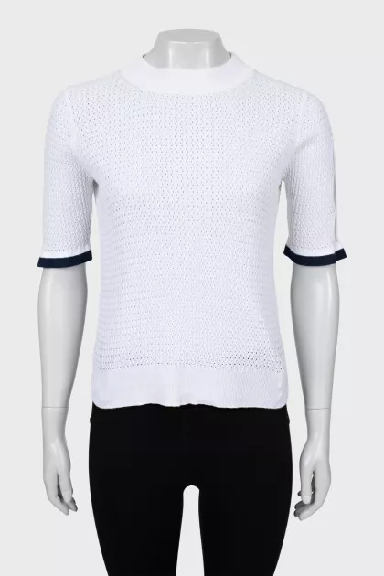 Perforated T-shirt with ruffles on the sleeves
