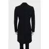Single-breasted coat with a fitted cut
