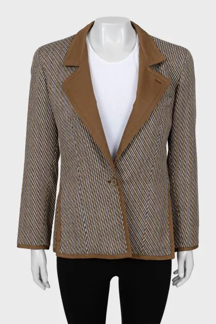 Printed jacket with side slits