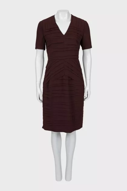 Brown dress with short sleeves
