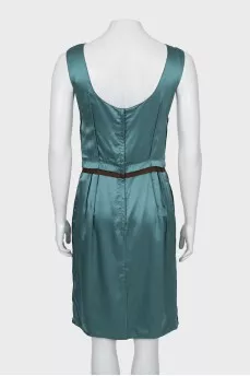 Silk dress with relief seams