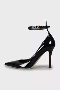 Leather black shoes with strap
