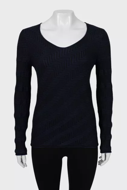 Textured jumper with a deep neckline