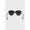 Sunglasses with rhinestones on the temples