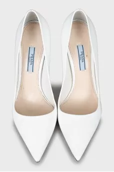 White high heel shoes