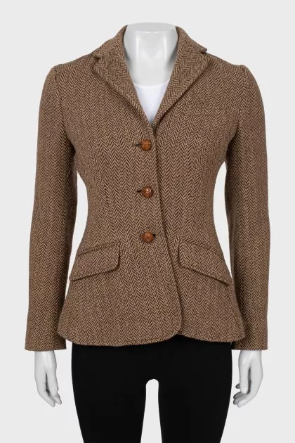 Brown jacket with pockets