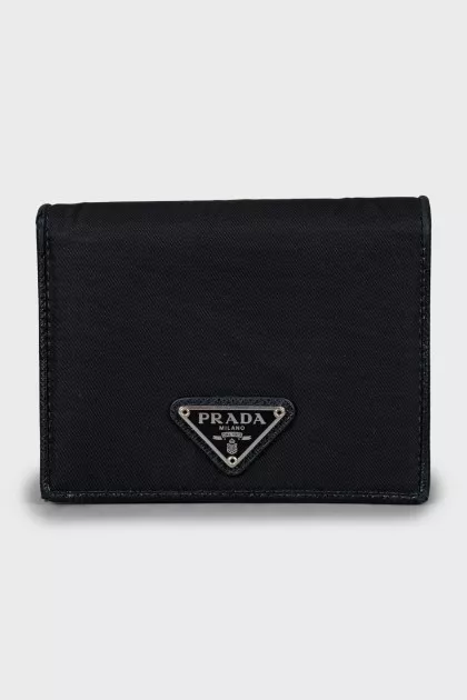 Textile wallet with brand logo