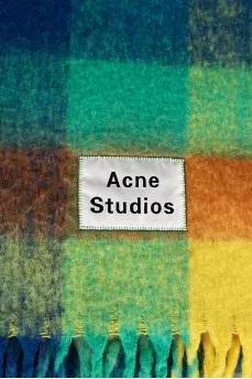 Checkered scarf in a combination of colors