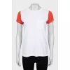 Combined color T-shirt with patch