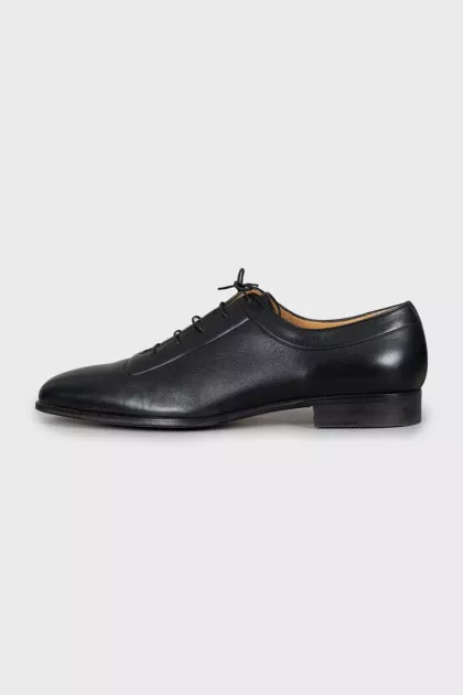 Men's leather shoes with laces