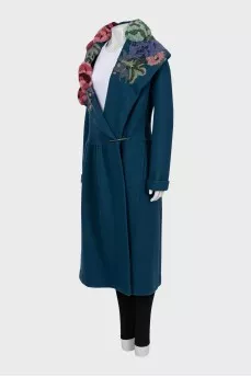Wool coat with voluminous decor