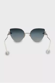 Sunglasses with shaped temples