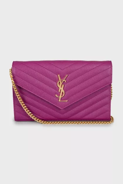 Quilted clutch with gold chain