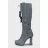 Suede boots with contrast seams