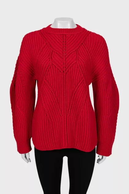 Fitted sweater with tag
