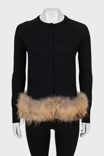 Cardigan decorated with fur