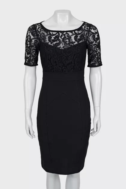 Fitted dress with raised seams