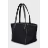 Tote bag with contrast stitching