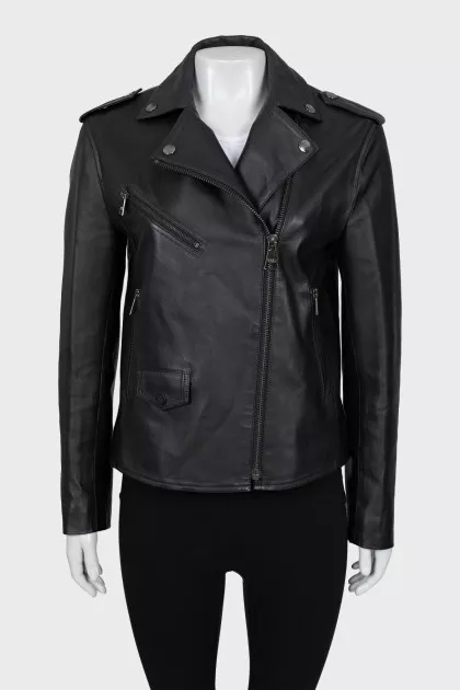 Leather jacket with a fitted cut