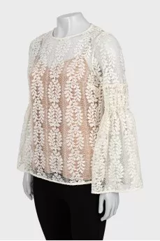 Guipure blouse with voluminous sleeves