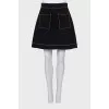 Fitted skirt with contrast seams