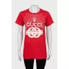 Fitted T-shirt decorated with rhinestones