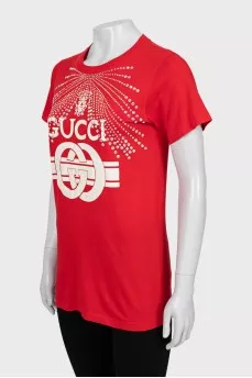 Fitted T-shirt decorated with rhinestones