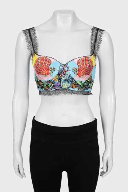 Top in a print decorated with lace
