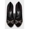 Leather shoes with embossed sole and tag