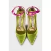 Textile shoes with suede straps